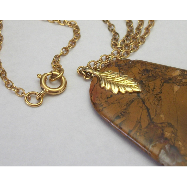 Vintage Stone Slice Pendant Necklace with Decorative Leaf Bail and 24 inch chain