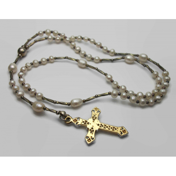 Vintage Freshwater Pearls Rosary Beads with Rhinestone Silver and Gold Cross