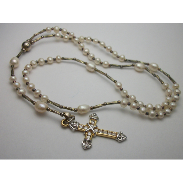 Vintage Freshwater Pearls Rosary Beads with Clear Crystal Silver and Gold Cross