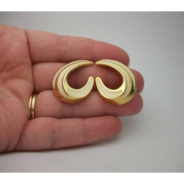 Vintage Trifari Cream White Enamel and Gold Clip on Earrings
