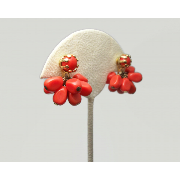 Vintage Coral Orange Bead Cluster Clip on Earrings