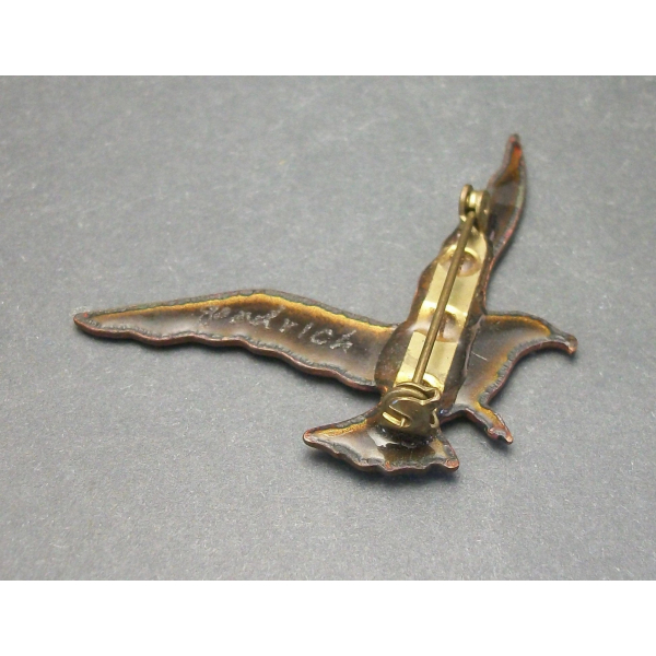 Back of Vintage Enameled Metal Seagull Brooch Lapel Pin