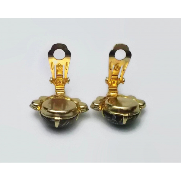 View of clips of Vintage Juliana Delizza & Elster Clip on Earrings