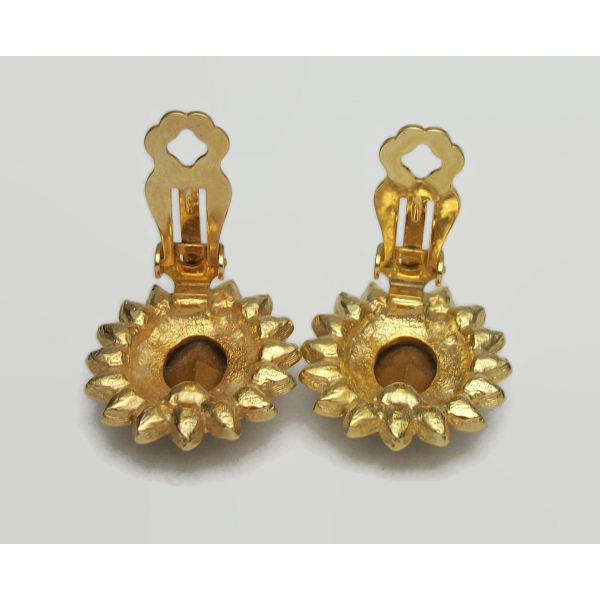 Back of vintage clear crystal clip on earrings gold tone ornate formal