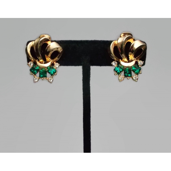 Gold and emerald green rhinestone vintage clip on earrings
