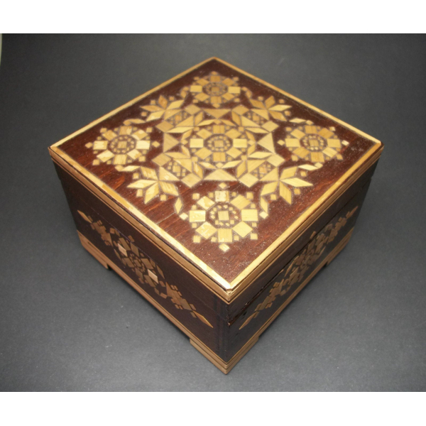 Russian wood inlay floral trinket box