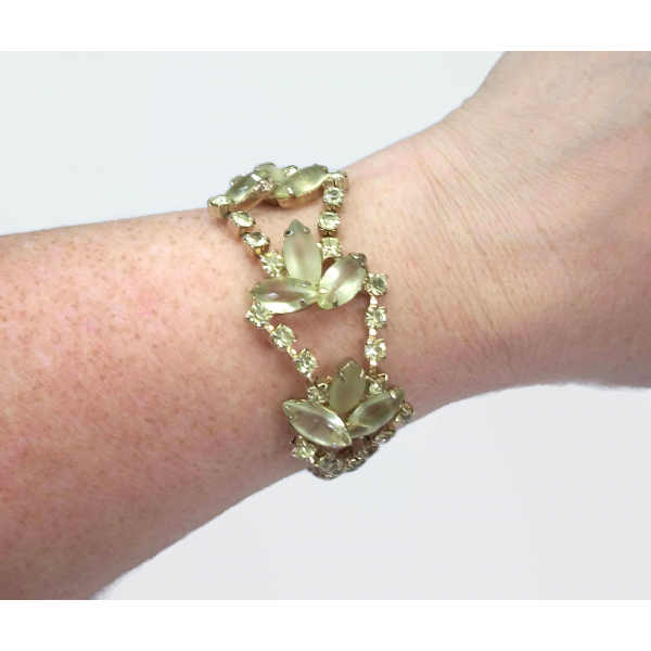 Vintage Juliana D&E Delizza and Elster Peridot or Citrine Rhinestone Bracelet