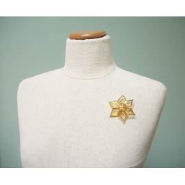 Vintage Monet Gold Wire Poinsettia Brooch with Rhinestones Geometric Floral