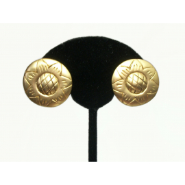 Vintage Gold Floral Sunflower Clip on Earrings 1 inch Diameter Round Earrings