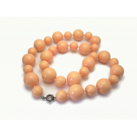 Vintage Peach Beaded Necklace 18 inch Chunky Acrylic Plastic Beads Women's Girl's Necklace Vintage Peach Beaded Necklace 18 inch Chunky Acrylic Plastic Beads
