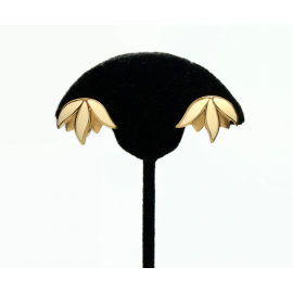 Vintage Monet White Enamel Clip on Earrings Rare Floral Leaves Flower Design White and Gold Monet Earrings Vintage Monet White Enamel Clip on Earrings Rare Floral Leaves Flower Design