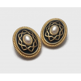 Vintage Burberrys of London Deep Navy Enamel Pearl and Gold Clip on Earrings