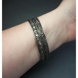 Vintage Set of Two Silver Tone and Black Bangle Bracelets Made in India  Pair of 1/4" Wide 2 5/8" Diameter Bangles with Textured Pattern Vintage Set of Two Silver Tone and Black Bangle Bracelets Made in India