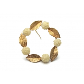Vintage 14K GF Wreath Brooch with Faux Ivory White Flowers  Dainty Circle Pin Lapel Pin Detailed Gold Leaves  14KGF 14K Gold Filled Vintage 14K GF Wreath Brooch with Faux Ivory White Flowers  Dainty Circle Pin