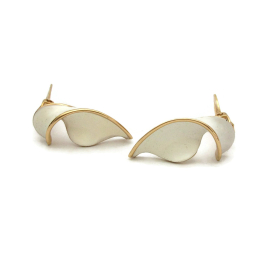 Vintage Kramer White Enamel Clip On Earrings White and Gold Abstract Twist Desig