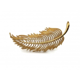 Monet Gold Tone Feather Brooch Wispy Elegant Openwork Plume Brooch Gold Feather Pin Signed Vintage Jewelry Dainty Delicate Feather Vintage Monet gold feather brooch lapel pin