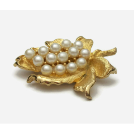 Vintage gold and pearl leaf brooch lapel pin
