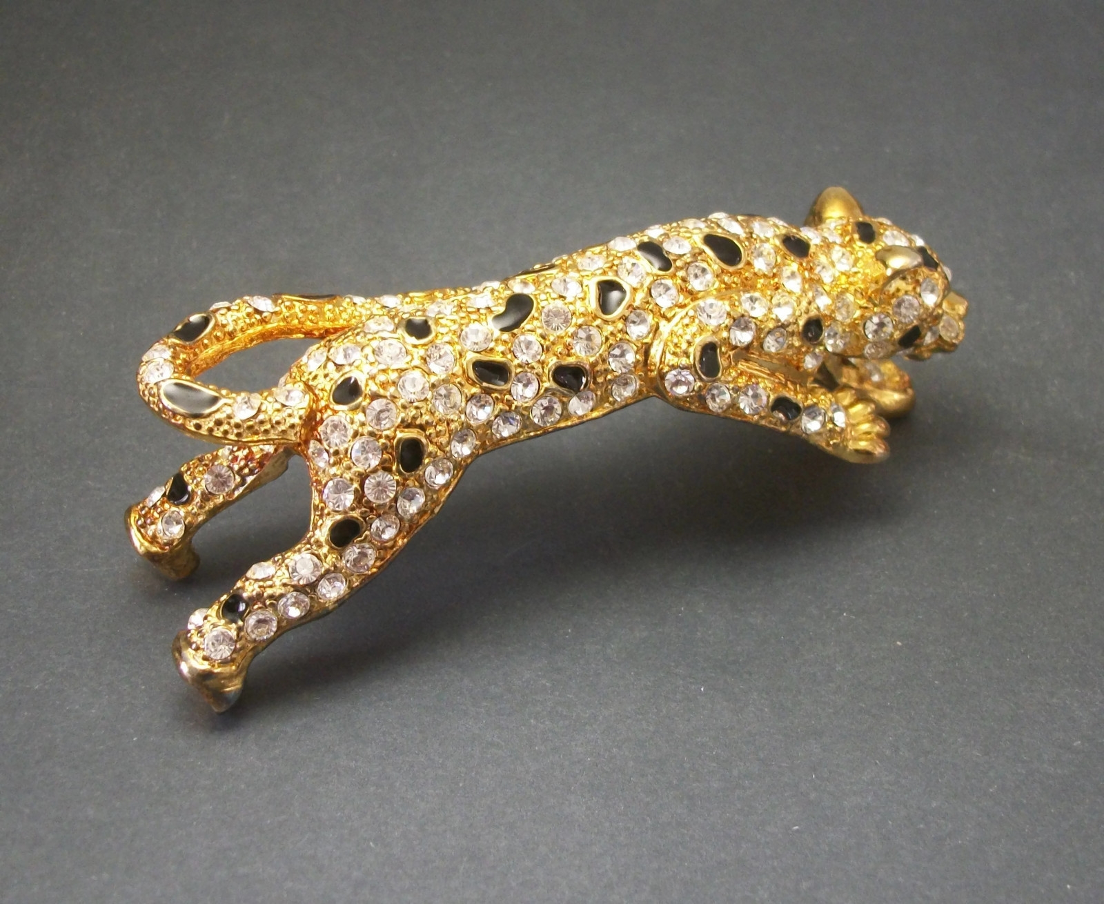 Leopard outlet brooch vintage