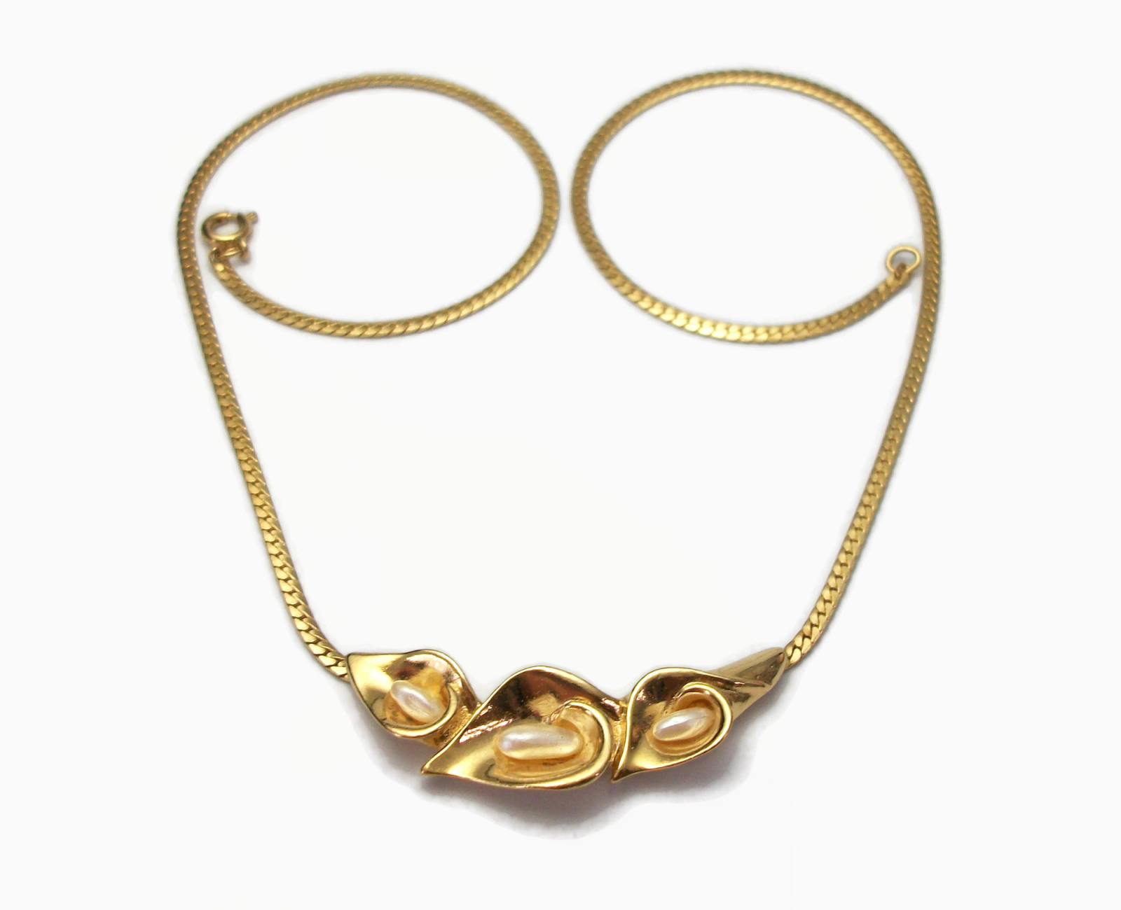 Vintage Avon Calla Lily Necklace Gold Tone and Faux Pearl Calla