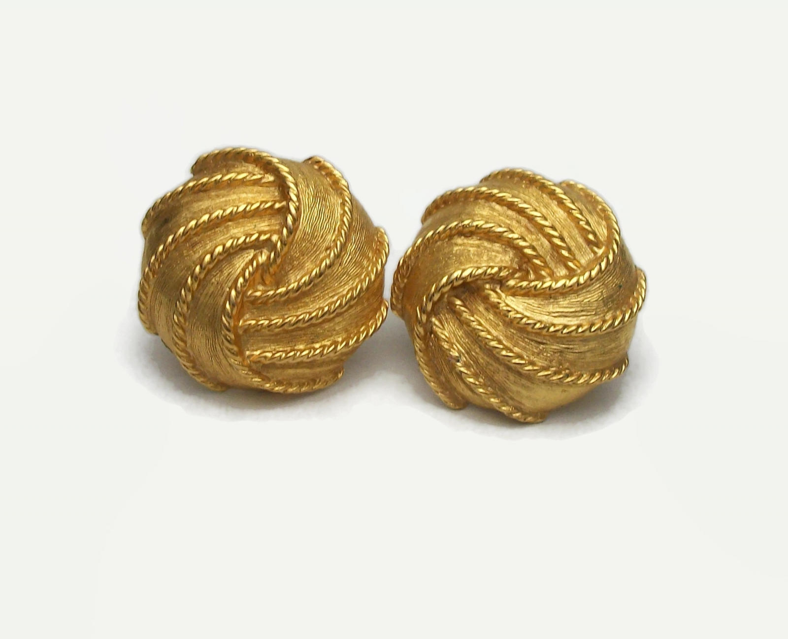 Vintage Napier Gold Clip on Earrings with Adjustable Screws 1 inch Signed Napier Earrings Brushed Gold with Rope Twist Trim Felt in My Heart Vintage