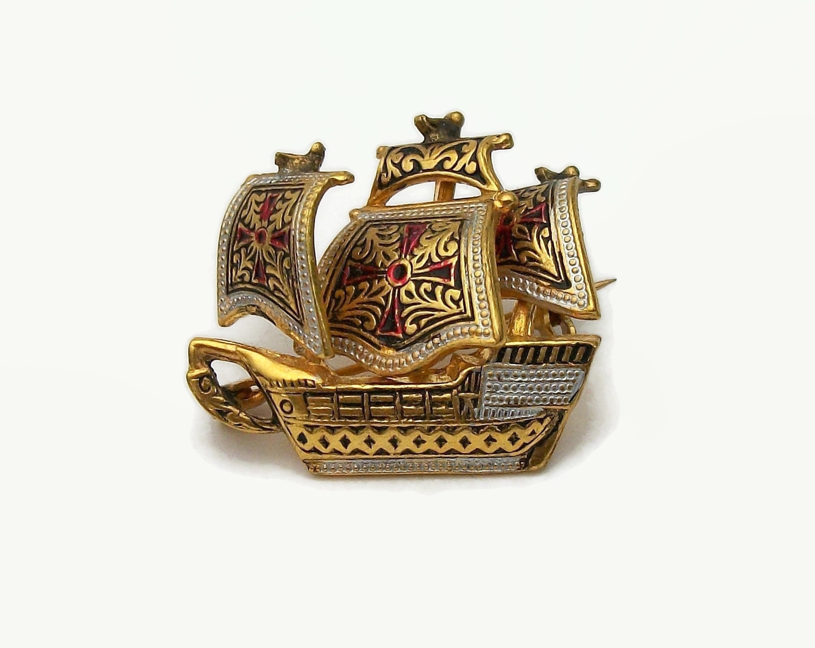 Ship brooch store