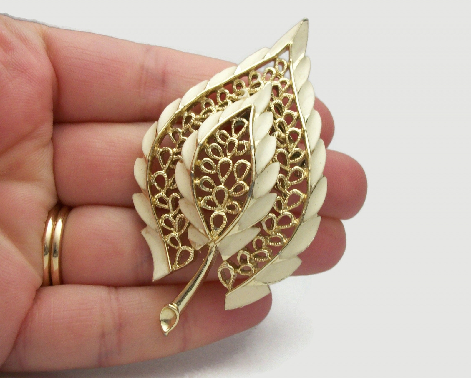 Vintage mid cheap century jewelry