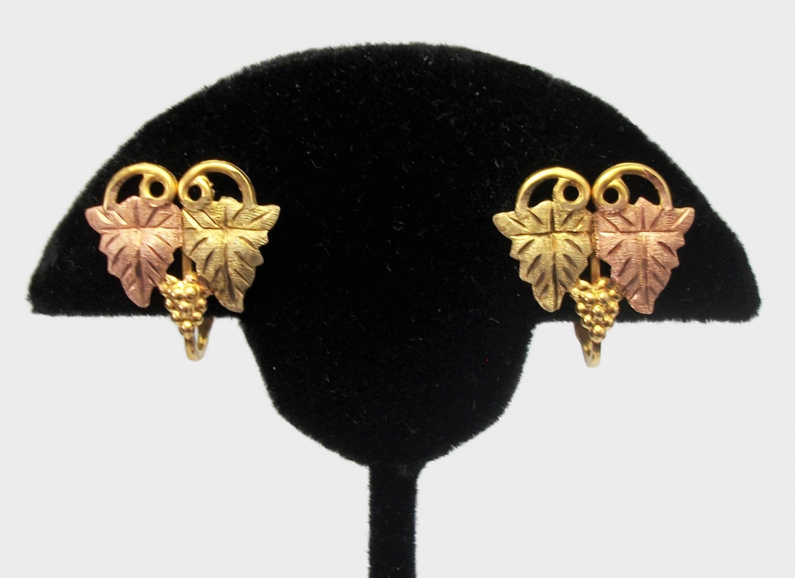 Vintage black sale hills gold earrings