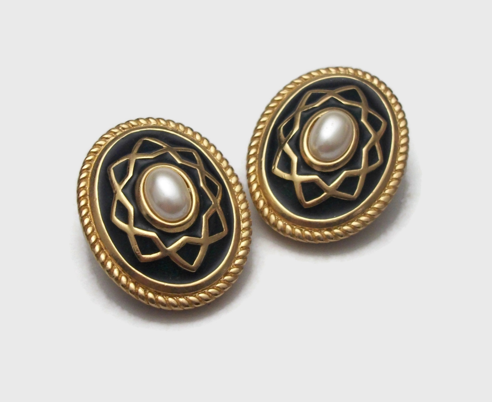 Burberrys vintage earrings outlet