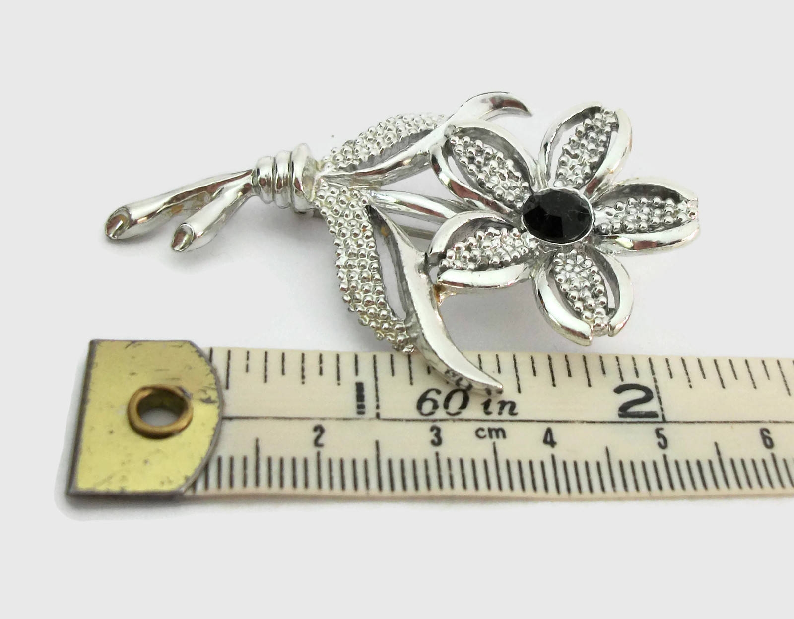 Vintage 1960s Sarah Coventry Flower Brooch 