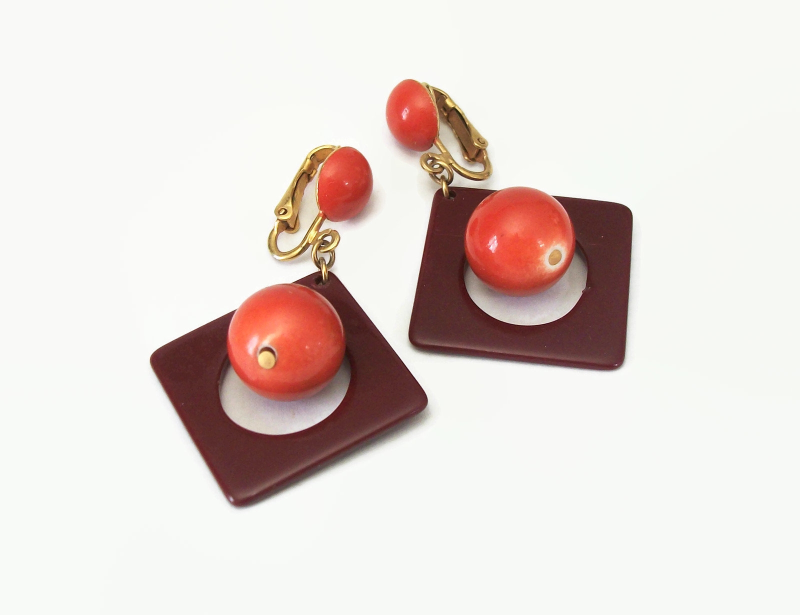 Vintage Burnt Orange and Mahogany Colored Dangle Clip on Earrings