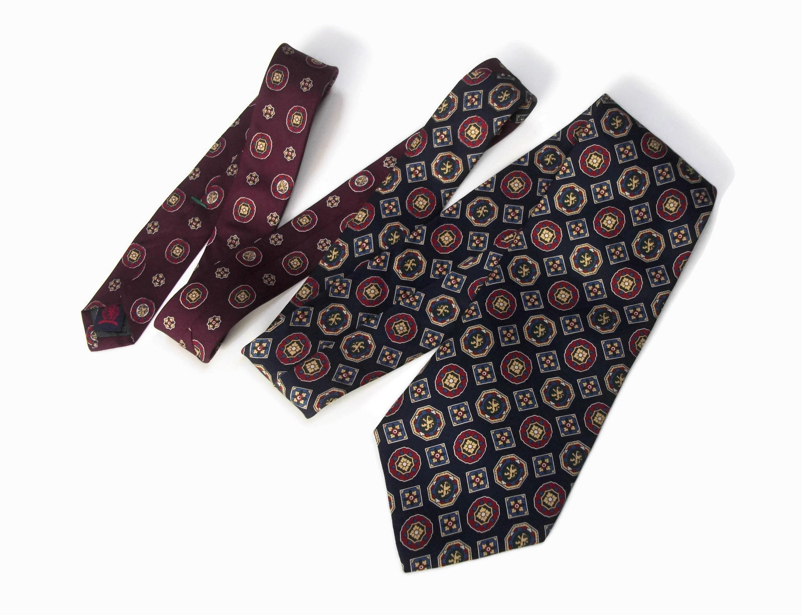 Tommy Hilfiger Patterned Silk Necktie Navy Blue Maroon Wine Red