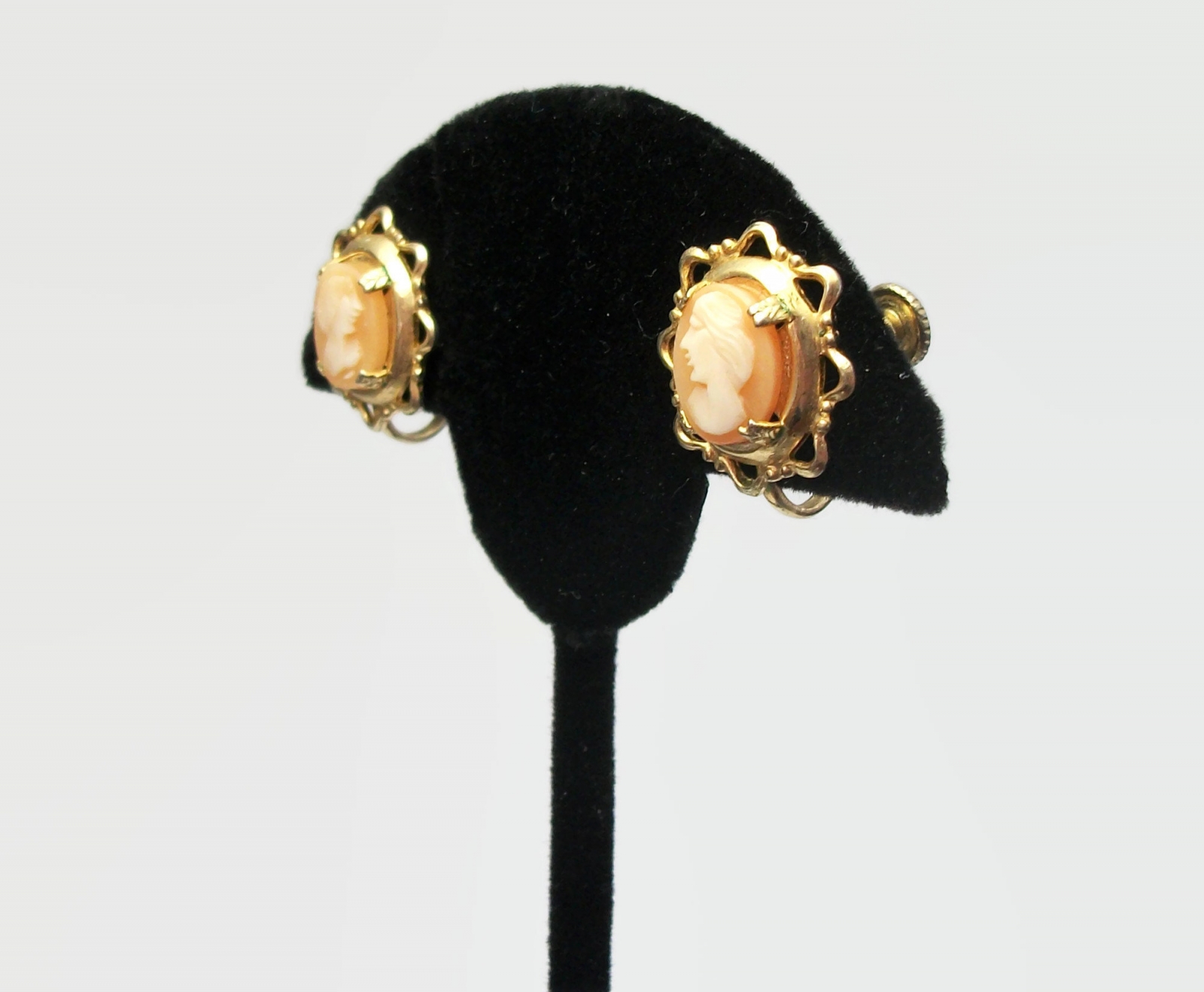 Vintage Genuine Carved Shell Cameo Screw Back Earrings Small Dainty