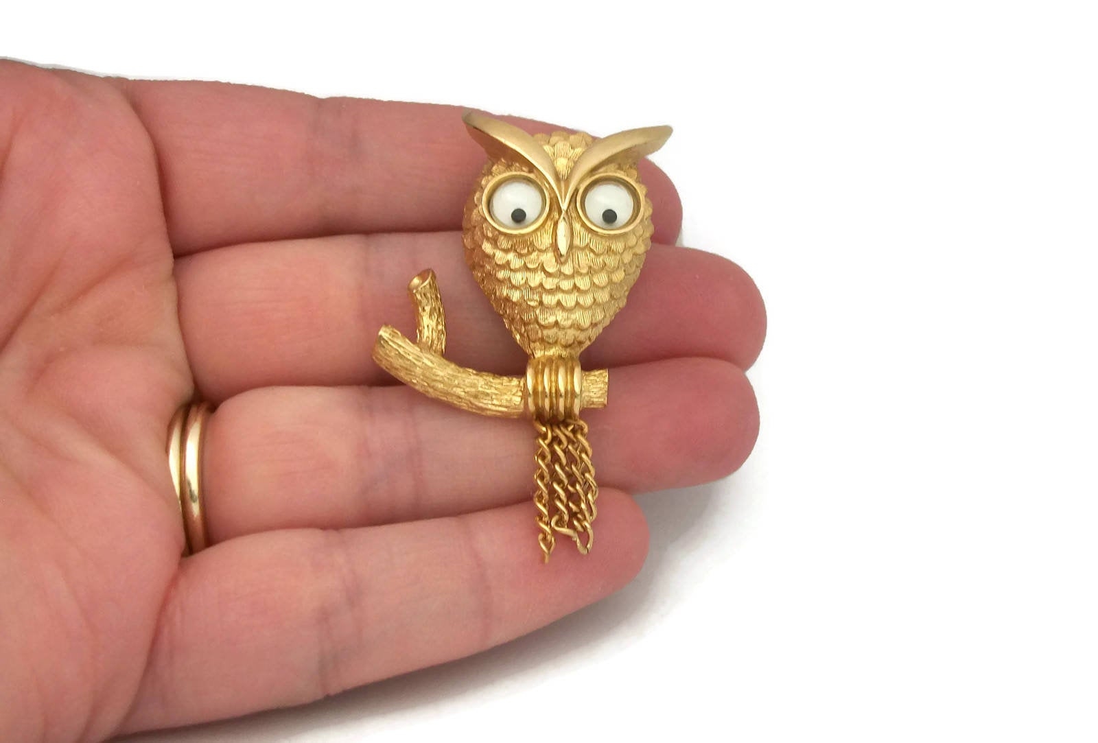 Vintage Avon Owl Brooch Gold Tone Googly Eyed Owl Pin Whimsical Funny Bird Avon Jewelry 1970s 1975 Wise Guy Felt in My Heart Vintage