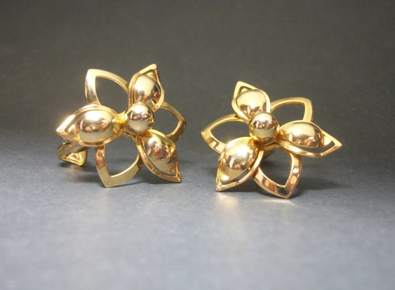 Vintage sarah coventry clip on earrings shop
