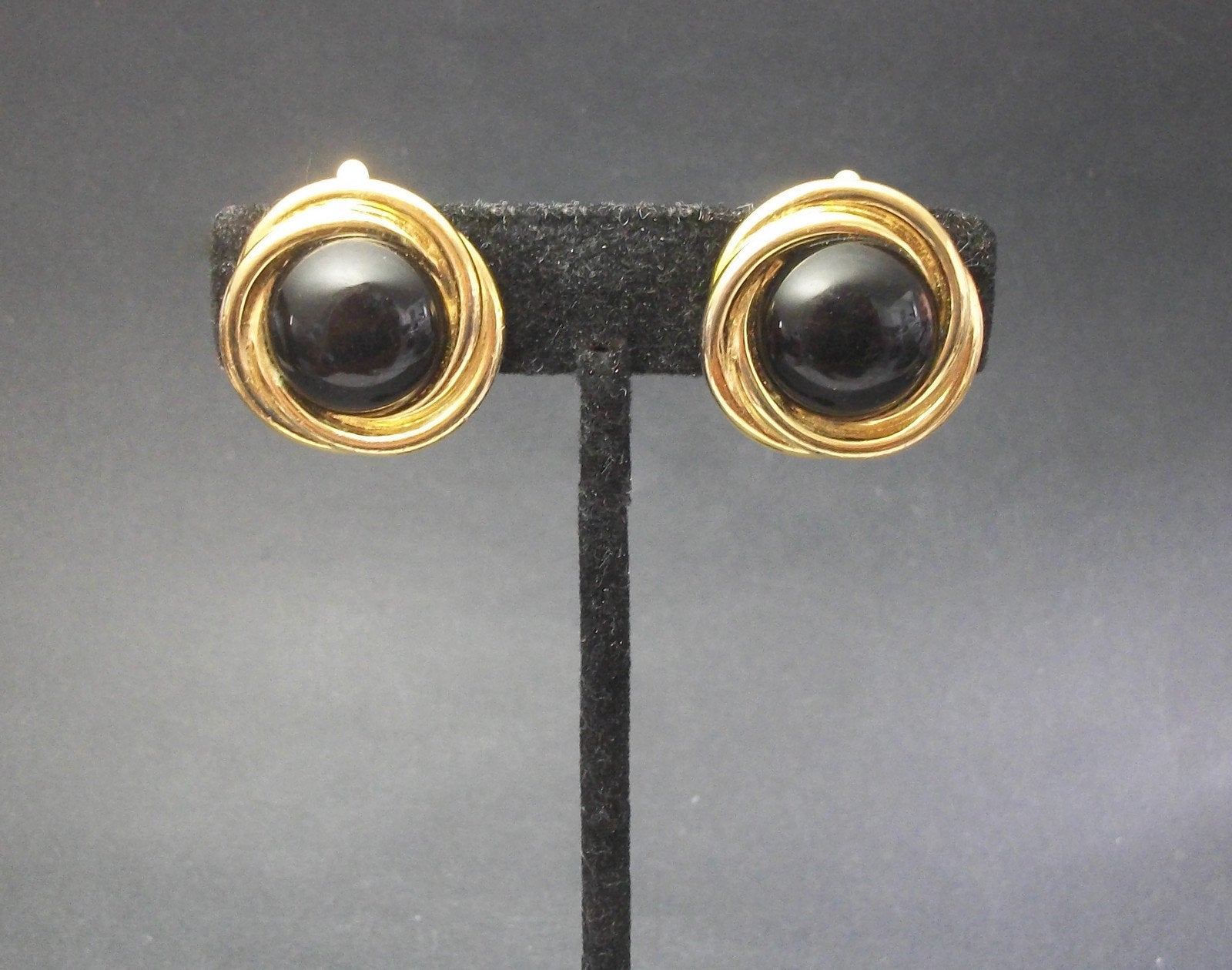 Signed TRIFARI Black and Gold Vintage Earrings Clip On