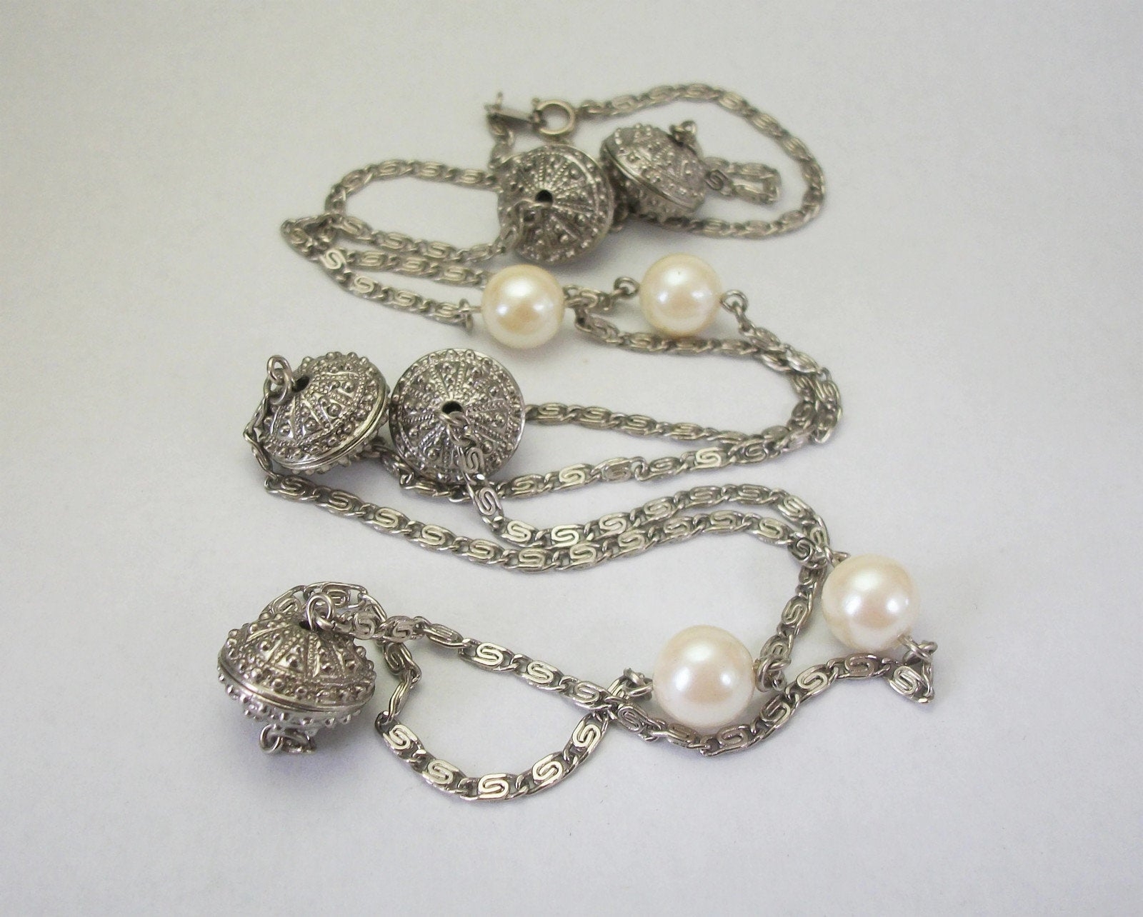 Vintage 1990s Avon Long 36" Silver Tone Chain Necklace with Silver