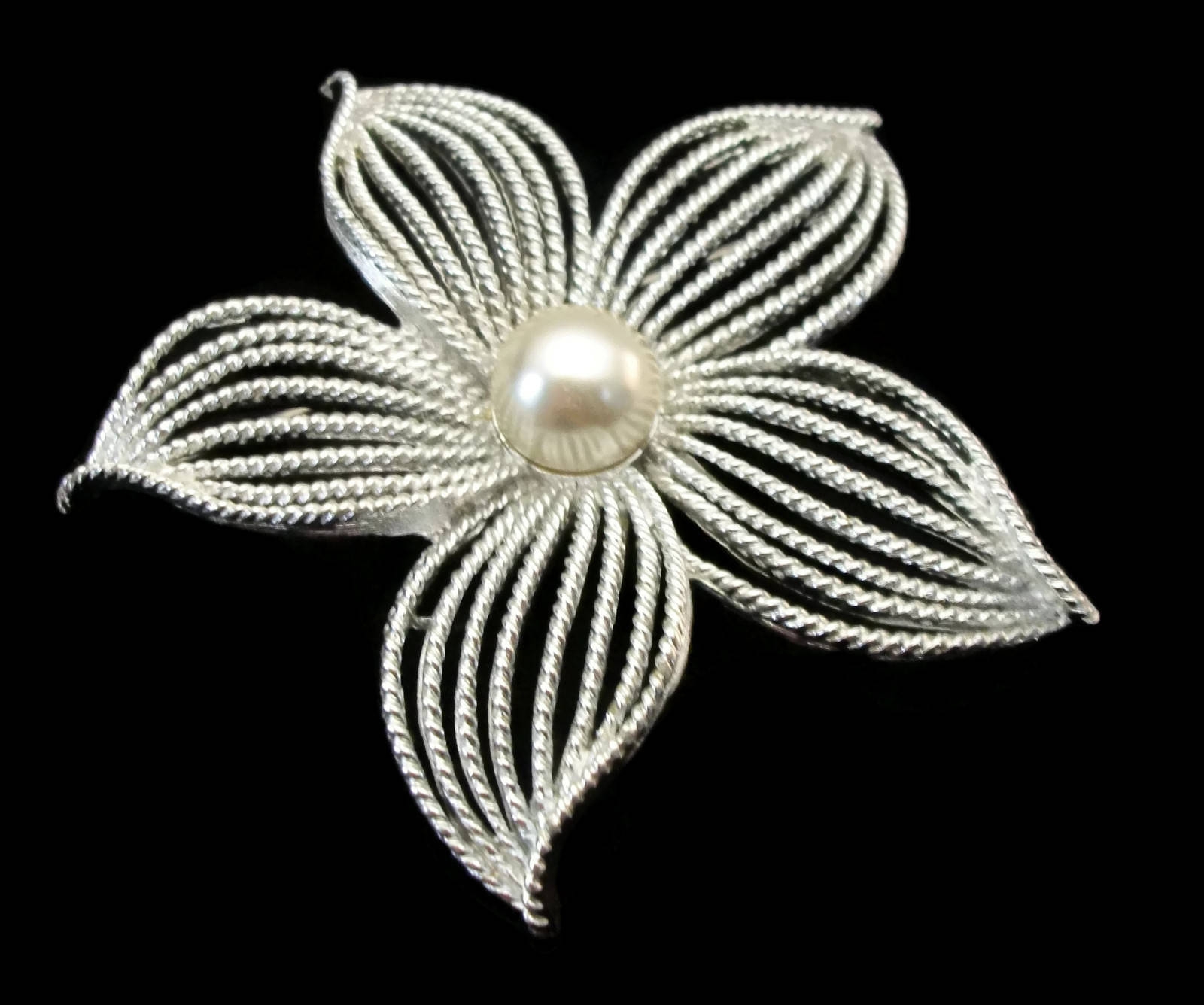 Sarah cov jewelry brooch store