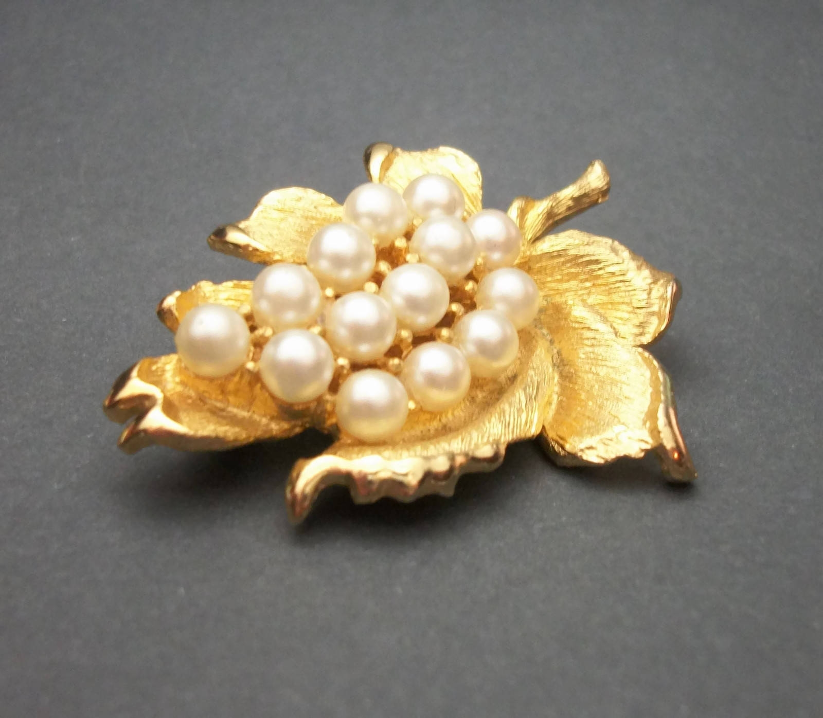 Vintage Gold and Pearl Cluster Leaf Brooch Imitation Pearls