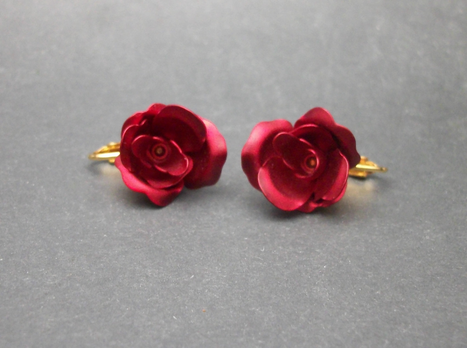 Red Red Rose Enamel Gold Tone Flower Stud Clip On Earrings