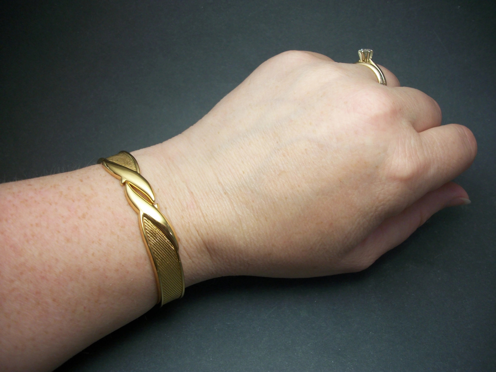 Vintage Clamper Bracelet Gold Tone Metal Hinged Bangle Textured