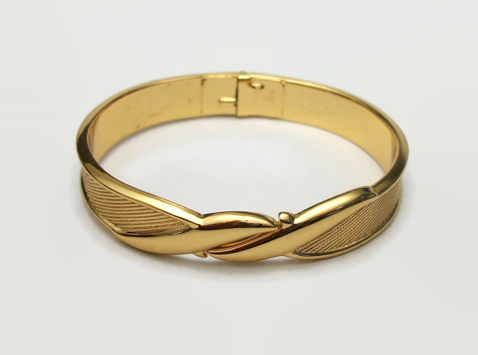 Vintage Monet Clamper Bracelet Gold Tone Metal Hinged Bangle