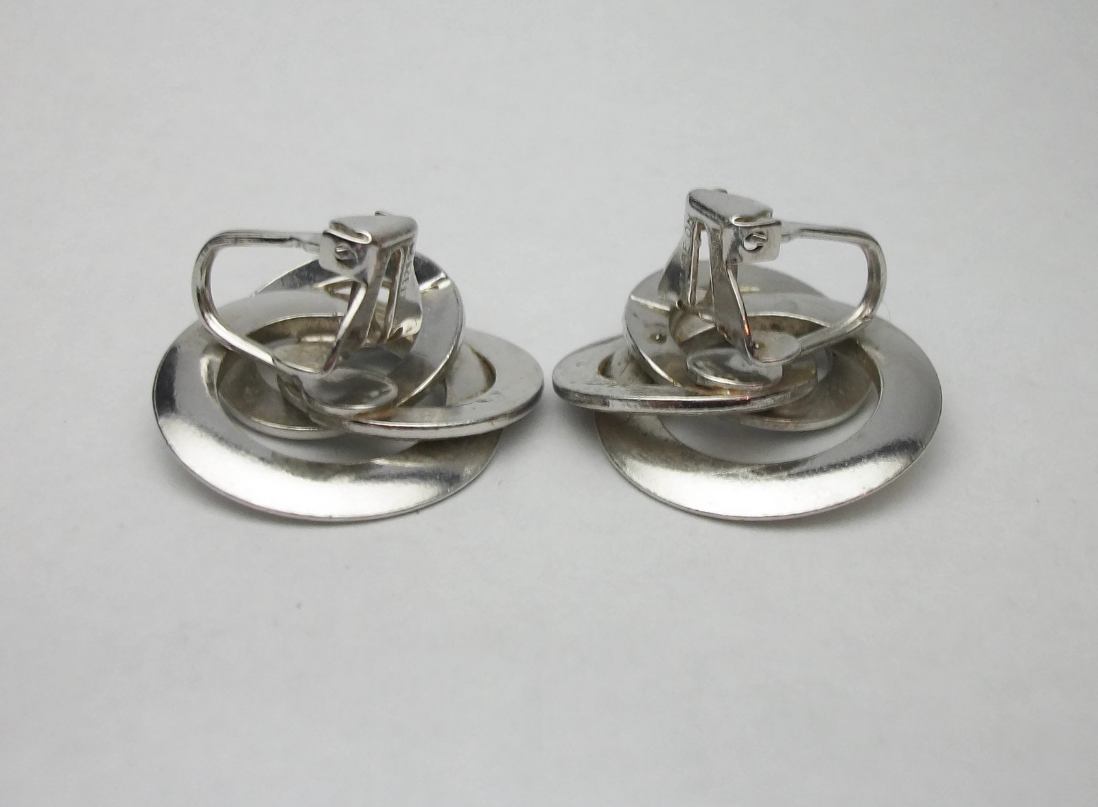 Vintage 1950s Signed Coro Silver Tone Entwined Circles Clip on Earrings ...