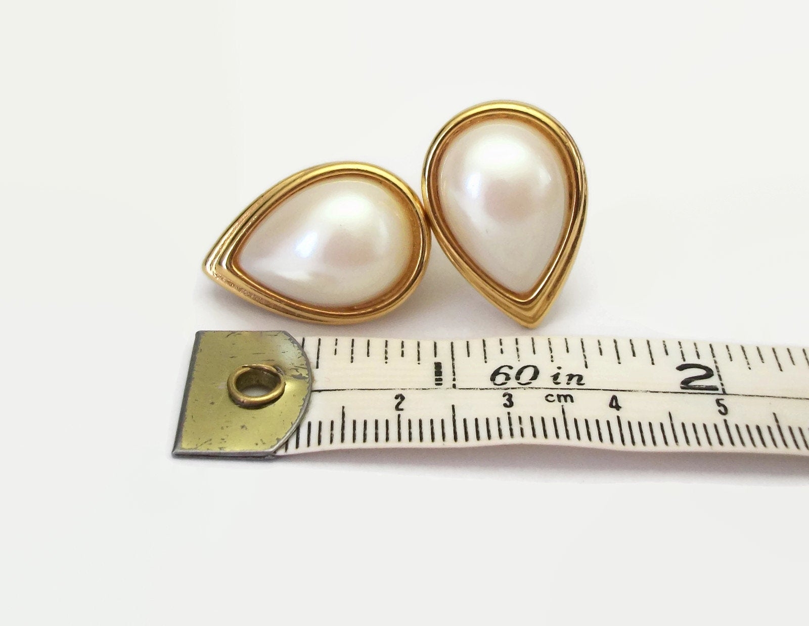 Vintage Pearl Teardrop Clip on Earrings Gold with Faux Pearl