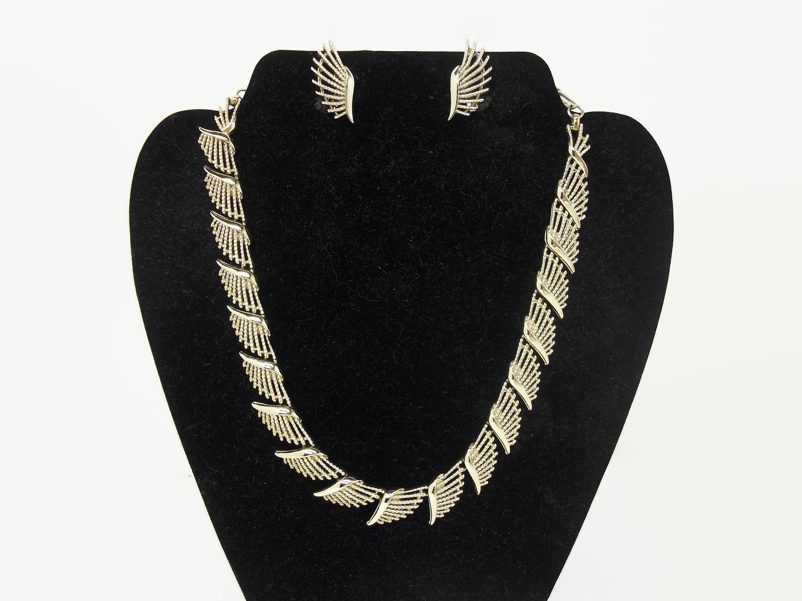 Coro new arrivals jewelry necklace