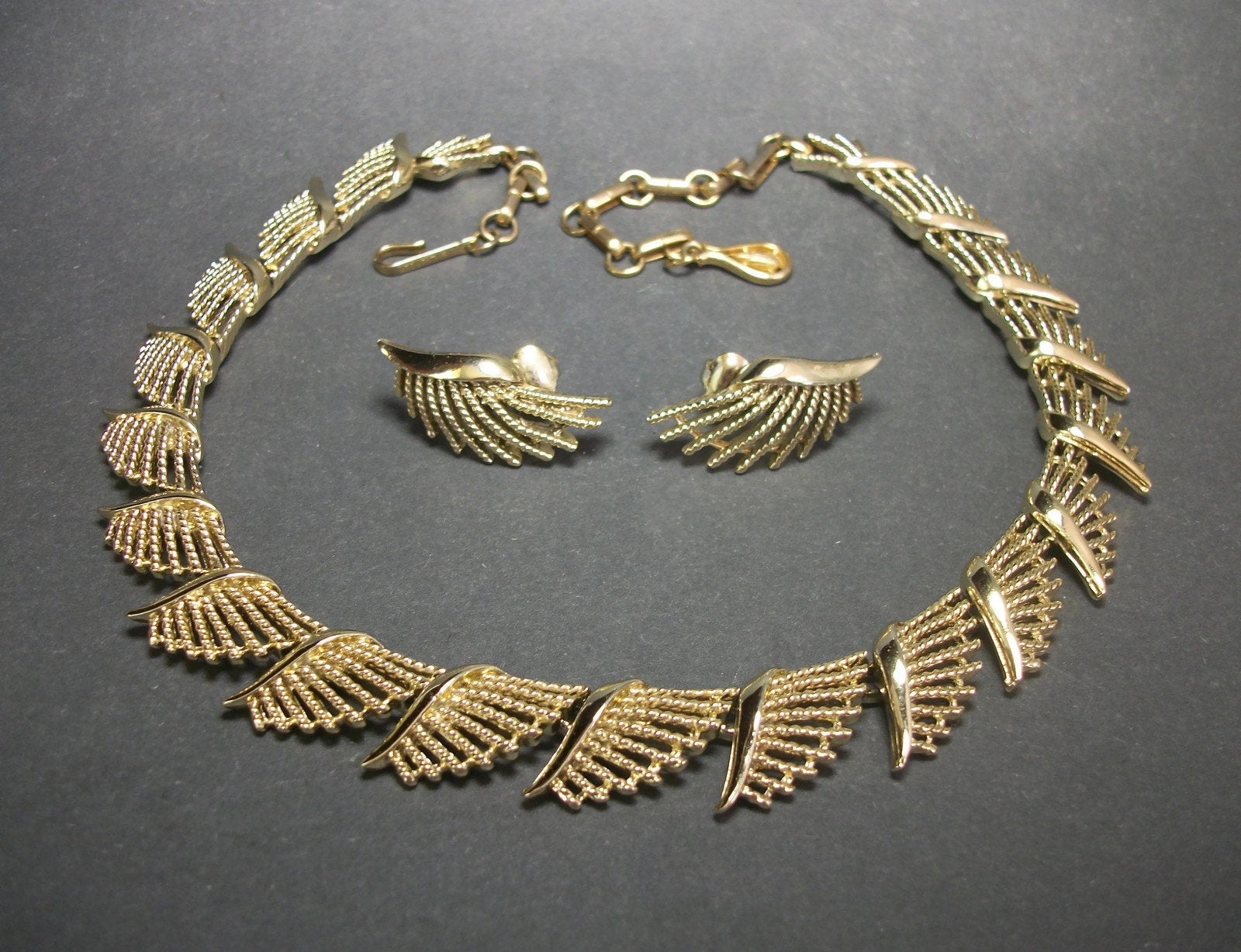 Vintage Gold Tone Coro Choker Necklace and Clip on Earrings Set Demi