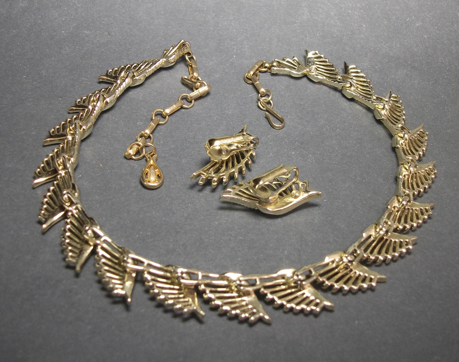 Vintage Gold Tone Coro Choker Necklace and Clip on Earrings Set