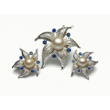 Vintage Silver Pearl and Blue Rhinestone Star Brooch and Clip on Earrings Demi Parure Starfish Wispy Star Flower Starflower Jewelry Set
