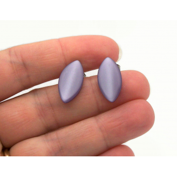 Vintage Purple Thermoset Earrings for Pierced Ears Simple Lens Oval Leaf Shape Minimalist