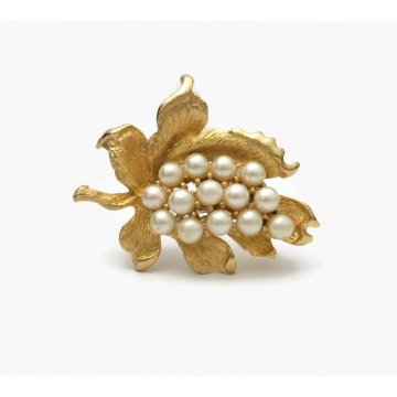 Vintage Gold and Pearl Cluster Leaf Brooch Imitation Pearls Textured Gold Pin Art Nouveau Style Jewelry Shawl Sweater Lapel Pin