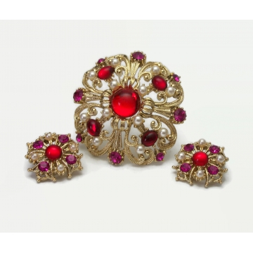 Vintage Purple Crystals Red Glass Cabochons Faux Pearls Gold Brooch Clip On Earrings Set Ornate Openwork Rhinestone Pin & Clip Ons Vintage Purple Crystals Red Glass Cabochons Faux Pearls Gold Brooch Clip On Earrings Set Ornate Openwork Rhinestone Pin & Clip Ons